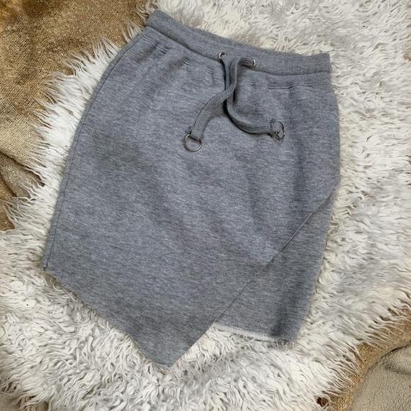 Missguided Sweatskirt - Picture 1 of 2